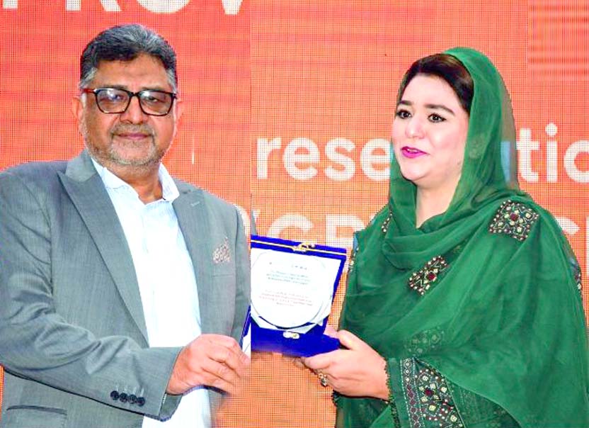 میڈیا معاشرے میں مثبت تبدیلی لانے کا ایک موثر ذریعہ ہے، سائرہ عطا