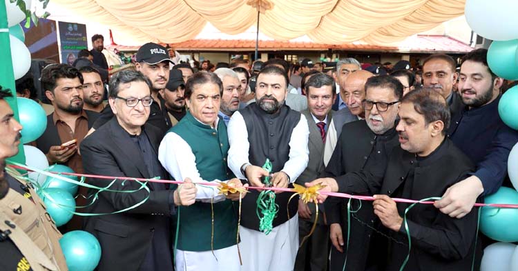 تمام صوبوں کو ریلوے وسائل تک مساوی رسائی اولین ترجیح ہے، حنیف عباسی