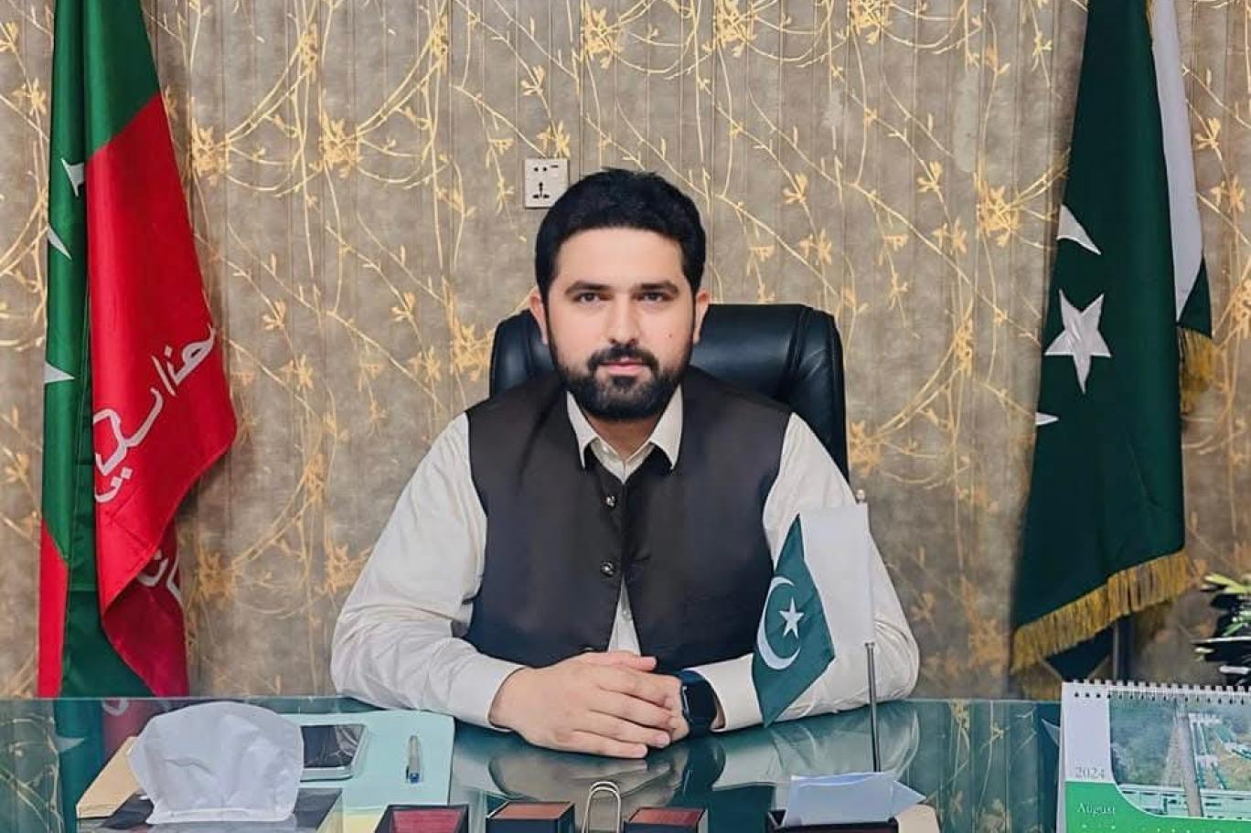 غلیلیں اور لاٹھیاں لے کر جانے کے حوالے سے الزامات ہیں، سہیل آفریدی
