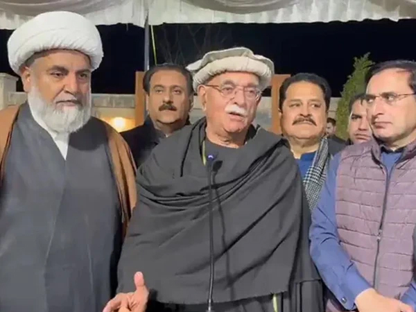 شہباز شریف سے ملنے کیلئے وزیراعظم ہاﺅس نہیں جاﺅں گا، محمود خان اچکزائی